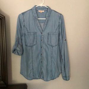 Skies are Blue Button up top Sz Med